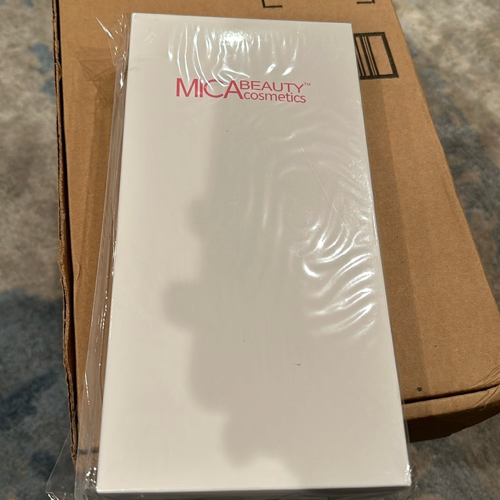 Mica Cosmetics Beauty Deluxe 10 Piece Brush Set - New High Quality